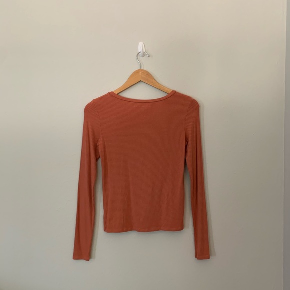 american eagle button up coral basic long sleeve - Picture 4 of 5